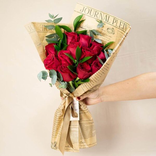 Buquê de 12 Rosas Vermelhas Importadas
