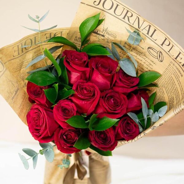 Buquê de 12 Rosas Vermelhas Importadas - Image 4