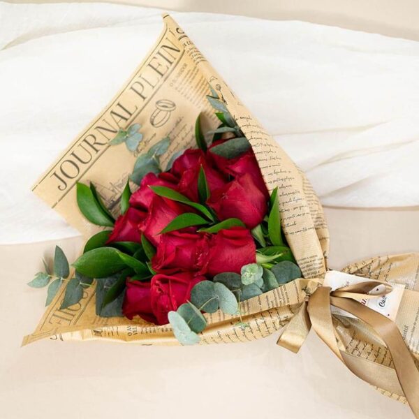 Buquê de 12 Rosas Vermelhas Importadas - Image 3