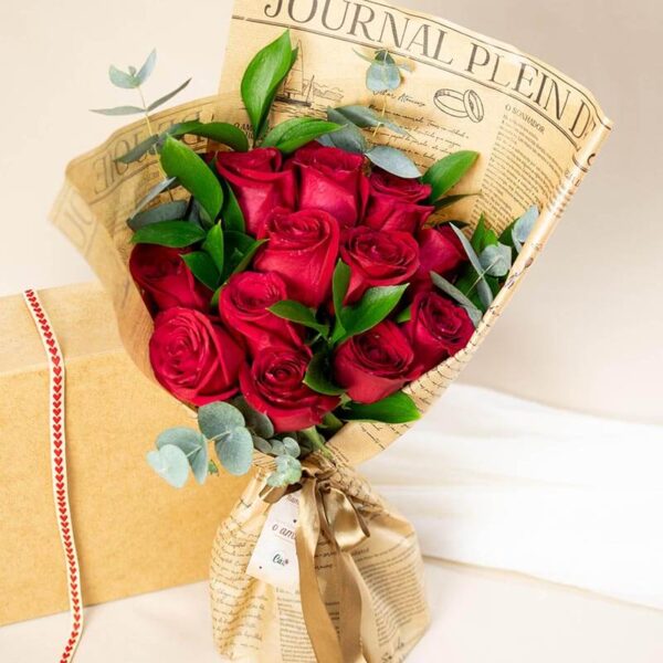 Buquê de 12 Rosas Vermelhas Importadas - Image 2
